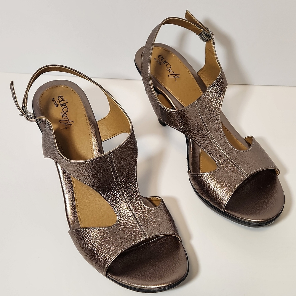 Bronze 10M eurosoft by Sofft Sandals